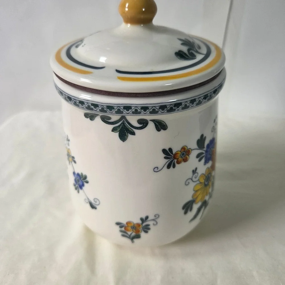 Daeware Ceramic Floral Canister Lidded Jar Multi Color Flower New Jersey Korea